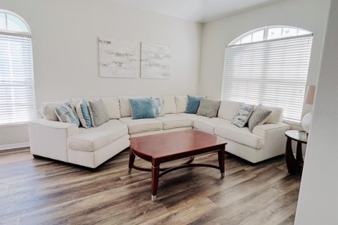 Casa en venta en Orlando, Florida, 4 dormitorios, 184.97 m2 № 1903209 - foto 5