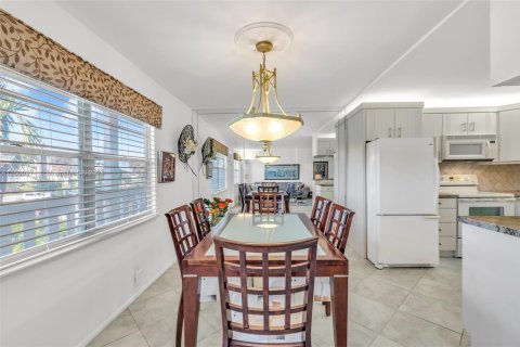Condo in Deerfield Beach, Florida, 2 bedrooms  № 1865454 - photo 15