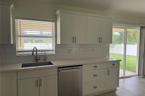 Casa en alquiler en North Port, Florida, 3 dormitorios, 115.29 m2 № 1914867 - foto 13