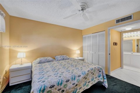 Copropriété à vendre à Sunny Isles Beach, Floride: 2 chambres, 120.77 m2 № 2036441 - photo 25