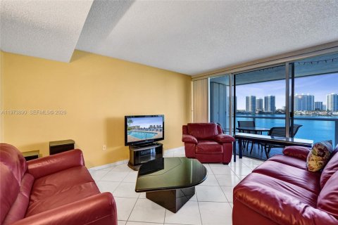 Copropriété à vendre à Sunny Isles Beach, Floride: 2 chambres, 120.77 m2 № 2036441 - photo 6