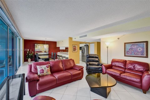 Copropriété à vendre à Sunny Isles Beach, Floride: 2 chambres, 120.77 m2 № 2036441 - photo 5
