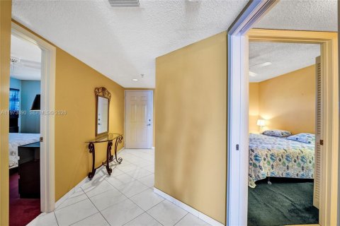 Copropriété à vendre à Sunny Isles Beach, Floride: 2 chambres, 120.77 m2 № 2036441 - photo 19