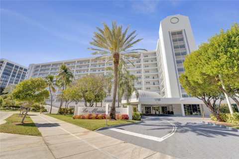 Copropriété à vendre à Sunny Isles Beach, Floride: 2 chambres, 120.77 m2 № 2036441 - photo 3