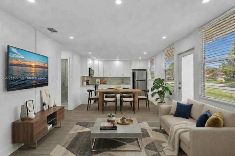Villa ou maison à vendre à Fort Lauderdale, Floride: 3 chambres, 85.1 m2 № 2385163 - photo 2
