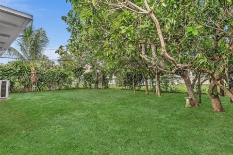 Villa ou maison à vendre à Fort Lauderdale, Floride: 3 chambres, 85.1 m2 № 2385163 - photo 13