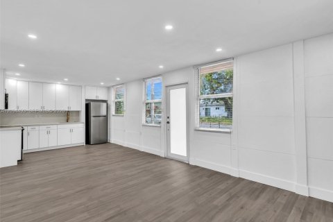 Villa ou maison à vendre à Fort Lauderdale, Floride: 3 chambres, 85.1 m2 № 2385163 - photo 5