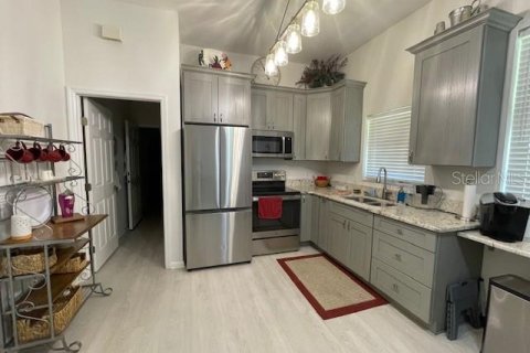 House in Polk City, Florida 1 bedroom, 39.86 sq.m. № 1027942 - photo 4