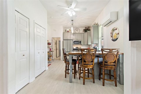 House in Polk City, Florida 1 bedroom, 39.86 sq.m. № 1027942 - photo 27