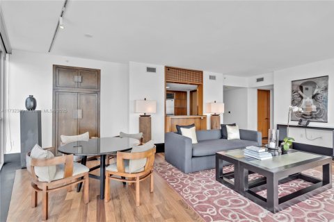 Copropriété à vendre à Miami Beach, Floride: 2 chambres, 122.26 m2 № 1763558 - photo 11
