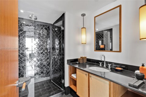 Copropriété à vendre à Miami Beach, Floride: 2 chambres, 122.26 m2 № 1763558 - photo 25