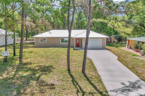 Villa ou maison à vendre à Dunnellon, Floride: 3 chambres, 118.17 m2 № 1722753 - photo 1