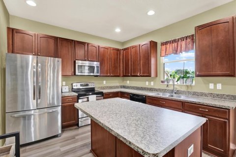 Casa en venta en Spring Hill, Florida, 3 dormitorios, 215.35 m2 № 1884284 - foto 13