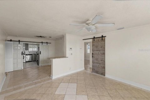 House in Ormond Beach, Florida 2 bedrooms, 102.19 sq.m. № 2123317 - photo 10