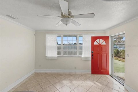 House in Ormond Beach, Florida 2 bedrooms, 102.19 sq.m. № 2123317 - photo 9