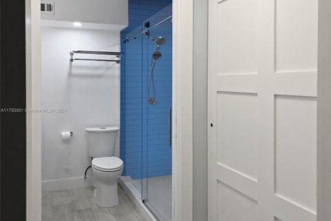 Condo in Lauderdale-by-the-Sea, Florida, 2 bedrooms  № 1706321 - photo 13