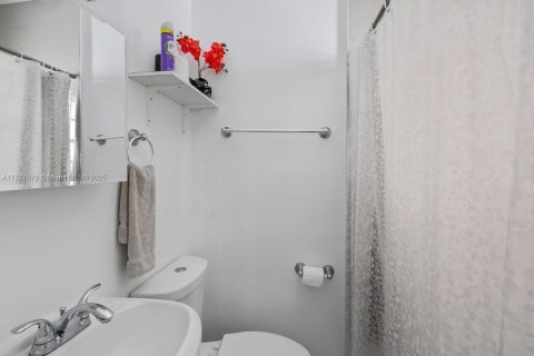 Condominio en venta en Miami Beach, Florida, 1 dormitorio, 38.09 m2 № 1863174 - foto 8