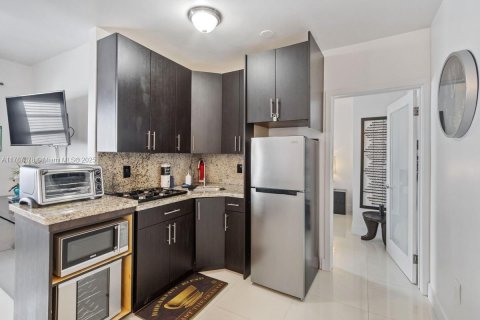 Condominio en venta en Miami Beach, Florida, 1 dormitorio, 38.09 m2 № 1863174 - foto 4