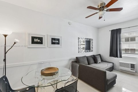 Condominio en venta en Miami Beach, Florida, 1 dormitorio, 38.09 m2 № 1863174 - foto 3