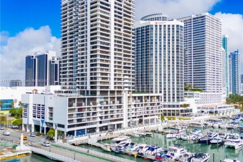 Condo in Miami, Florida  № 1713434 - photo 19
