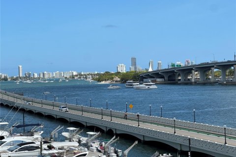 Condo in Miami, Florida  № 1713434 - photo 8