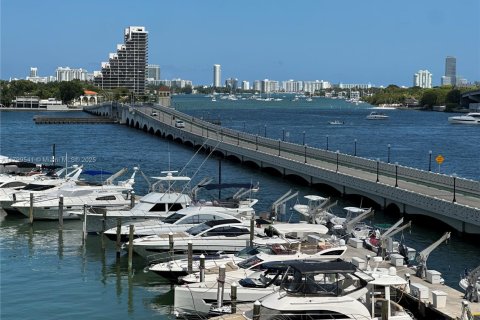 Condo in Miami, Florida  № 1713434 - photo 11