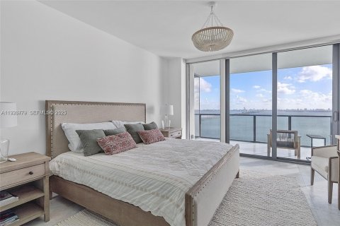 Снять в аренду кондоминиум в Майами, Флорида 3 спальни, 141.77м2, № 1987213 - фото 22