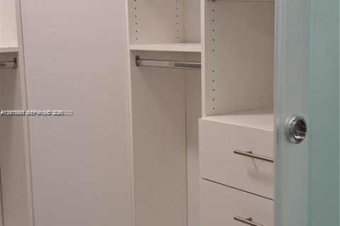 Copropriété à louer à Miami Beach, Floride: 3 chambres, 119.29 m2 № 2074446 - photo 11