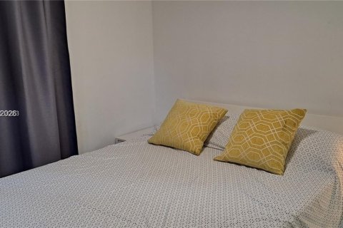 Copropriété à louer à Miami Beach, Floride: 3 chambres, 119.29 m2 № 2074446 - photo 10