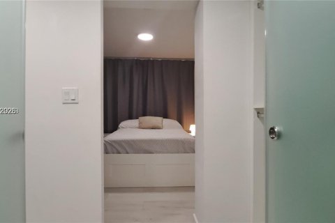 Copropriété à louer à Miami Beach, Floride: 3 chambres, 119.29 m2 № 2074446 - photo 24