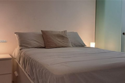 Copropriété à louer à Miami Beach, Floride: 3 chambres, 119.29 m2 № 2074446 - photo 16