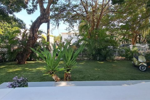Copropriété à louer à Miami Beach, Floride: 3 chambres, 119.29 m2 № 2074446 - photo 4