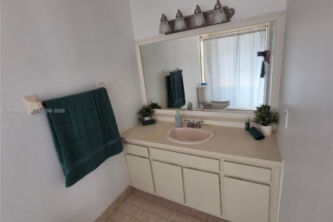 Casa en venta en Miami, Florida, 3 dormitorios, 136.47 m2 № 2245148 - foto 12