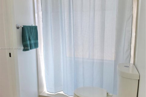 Casa en venta en Miami, Florida, 3 dormitorios, 136.47 m2 № 2245148 - foto 10