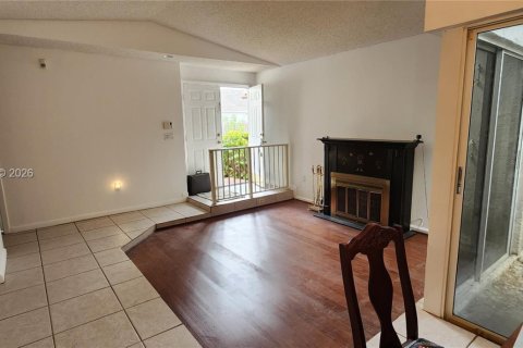 Casa en venta en Miami, Florida, 3 dormitorios, 136.47 m2 № 2245148 - foto 4