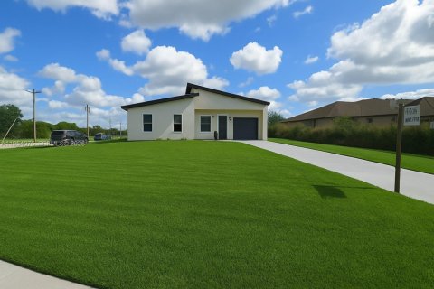 House in Lehigh Acres, Florida 3 bedrooms № 2010016