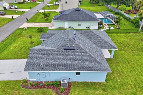 House in Palm Coast, Florida 4 bedrooms, 140.19 sq.m. № 1767464 - photo 10