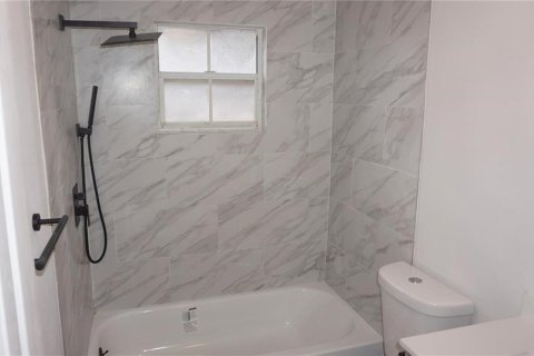 Casa en alquiler en Clearwater, Florida, 2 dormitorios, 92.9 m2 № 1717084 - foto 10