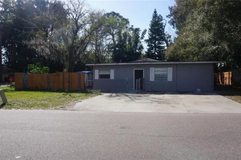 Casa en alquiler en Clearwater, Florida, 2 dormitorios, 92.9 m2 № 1717084 - foto 1