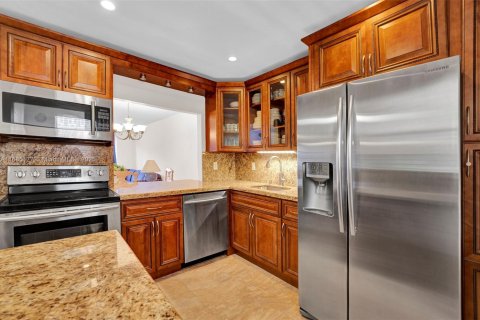 Condominio en venta en Hallandale Beach, Florida, 1 dormitorio, 71.53 m2 № 2018840 - foto 3