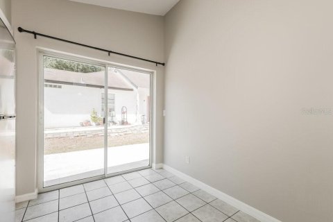 Villa ou maison à louer à Valrico, Floride: 3 chambres, 118.17 m2 № 2100588 - photo 6