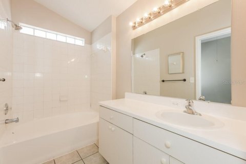 Villa ou maison à louer à Valrico, Floride: 3 chambres, 118.17 m2 № 2100588 - photo 12