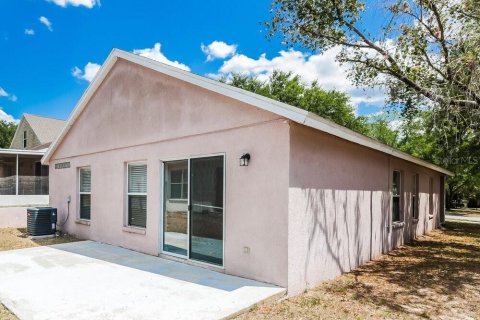 Villa ou maison à louer à Valrico, Floride: 3 chambres, 118.17 m2 № 2100588 - photo 16