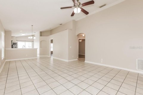Villa ou maison à louer à Valrico, Floride: 3 chambres, 118.17 m2 № 2100588 - photo 3