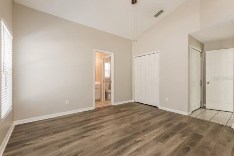 Villa ou maison à louer à Valrico, Floride: 3 chambres, 118.17 m2 № 2100588 - photo 11