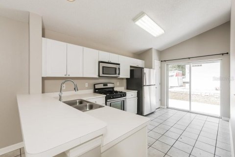 Villa ou maison à louer à Valrico, Floride: 3 chambres, 118.17 m2 № 2100588 - photo 7