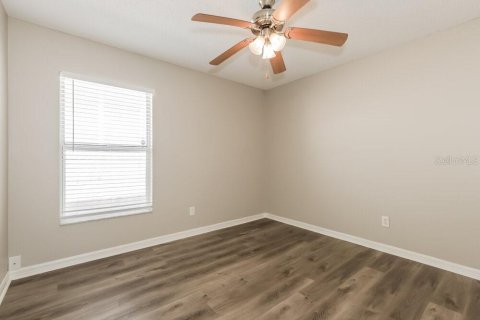 Villa ou maison à louer à Valrico, Floride: 3 chambres, 118.17 m2 № 2100588 - photo 13