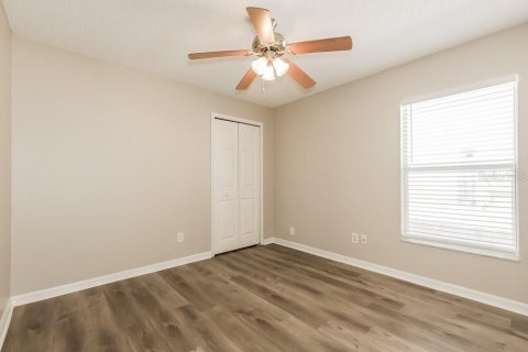 Villa ou maison à louer à Valrico, Floride: 3 chambres, 118.17 m2 № 2100588 - photo 14