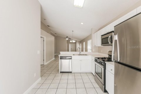 Villa ou maison à louer à Valrico, Floride: 3 chambres, 118.17 m2 № 2100588 - photo 8