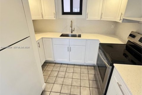 Apartamento en Hialeah, Florida 2 dormitorios, 80.45 m2 № 2027831